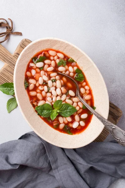 Top View Spicy Dish Beans Tomato Sauce Fresh Basil Grey — Stock Photo, Image