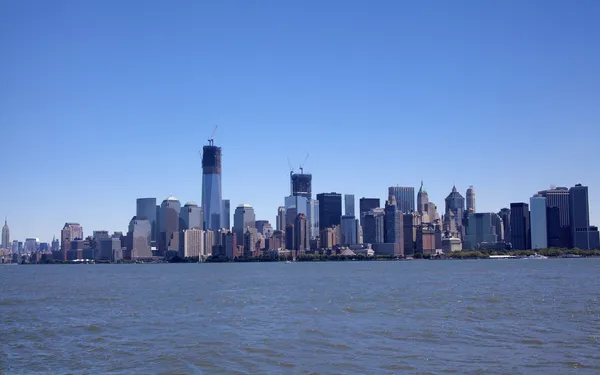 Ciudad de Nueva York Skyline en un hermoso día — Foto de Stock