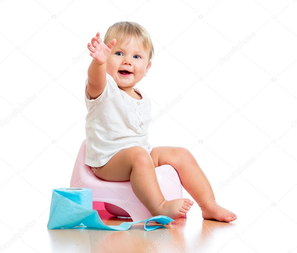 Bebe Souriant Assis Sur Un Pot De Chambre Avec Rouleau De Papier Toilette Image Libre De Droit Par Oksun70 C 1268 Bebe Souriant Assis Sur Un Pot De Chambre Avec Rouleau De Papier Toilette Image Libre De Droit Par Oksun70 C 1268