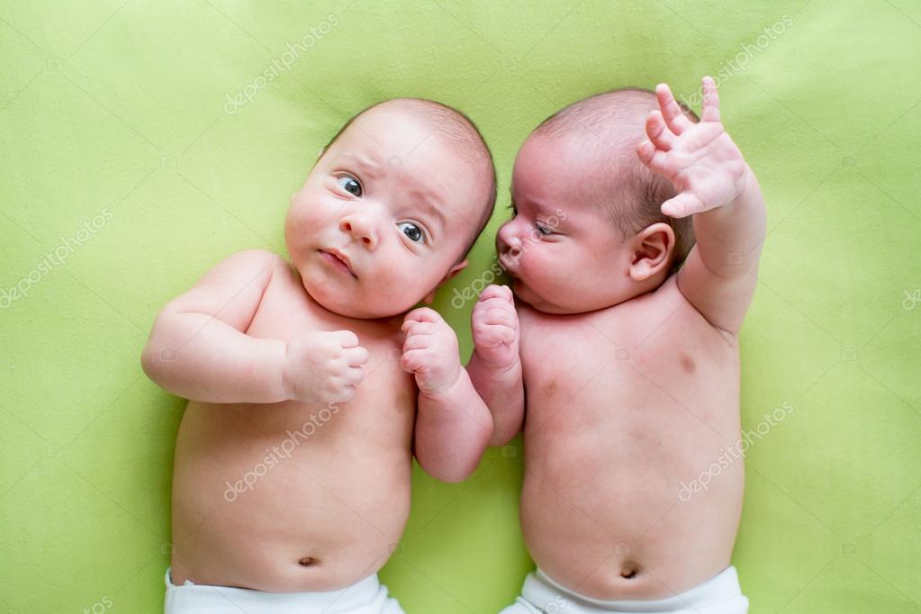 Twin Babies Pictures Images Stock Photos Depositphotos