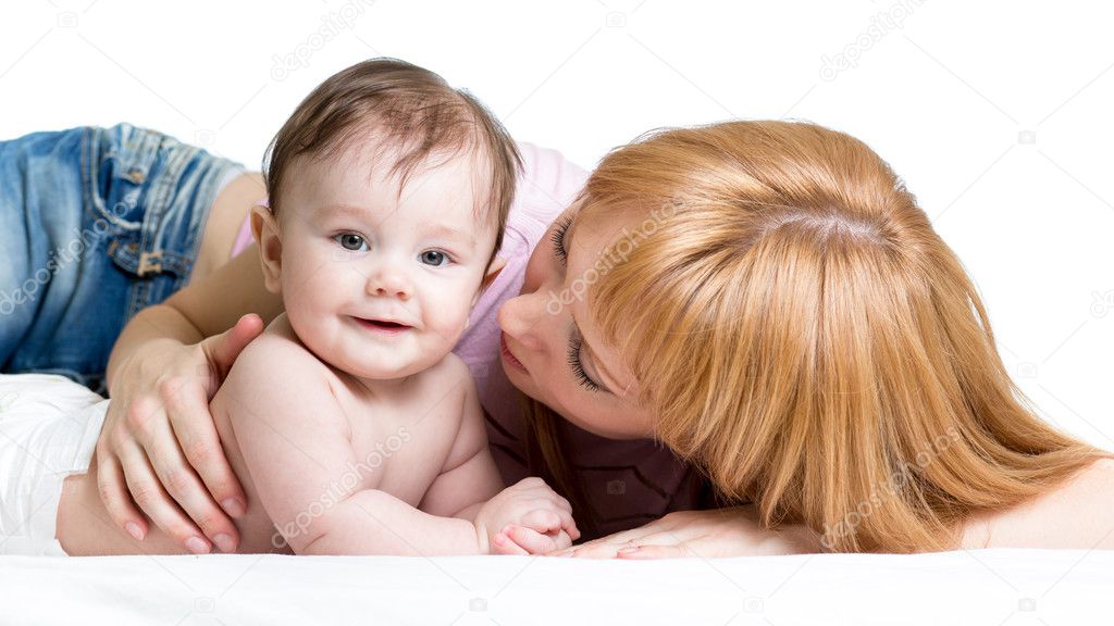 Mere Jouer Avec Bebe Fille Isole Sur Blanc Image Libre De Droit Par Oksun70 C