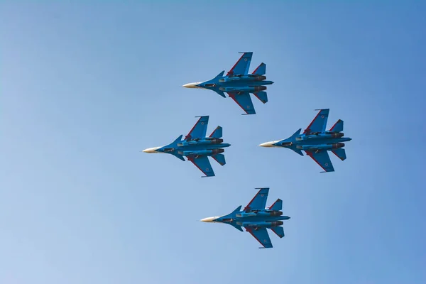Szép Kép Katonai Repülőkről Repülés Égen Vadászok Lebegnek Levegőben Bombázók — Stock Fotó
