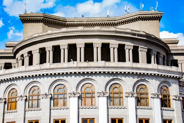 Чудовий Будинок Чудова Архітектура Yerevan Opera House Armenia — стокове фото