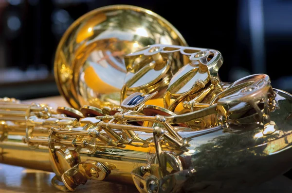 Fundo saxofone dourado — Fotografia de Stock