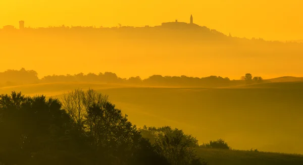 Golden fog in Tuscany — Stock Photo, Image