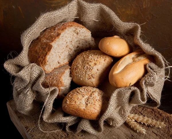 Påse med bröd — Stockfoto