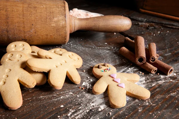 Rodillo y pan de jengibre hombres — Foto de Stock