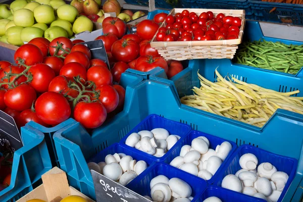 Grönsakshandlare närbild — Stockfoto