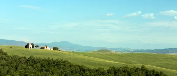 Tuscan chapel panorama — Stock Photo, Image