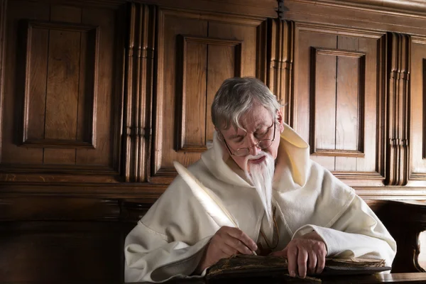 Monk writing with quill — Stock Photo, Image