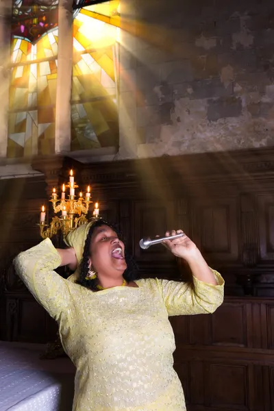 Sunday gospel singer — Stock Photo, Image