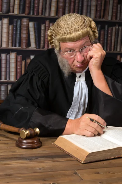 Bored judge in court — Stock Photo, Image