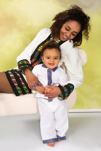 Madre y bebé etíopes —  Fotos de Stock