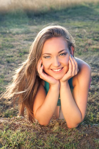 Woman in evening light — Stock Photo, Image