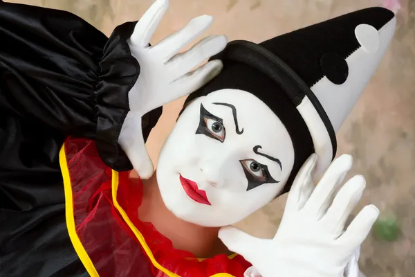 Pierrot doing mime — Stock Photo, Image