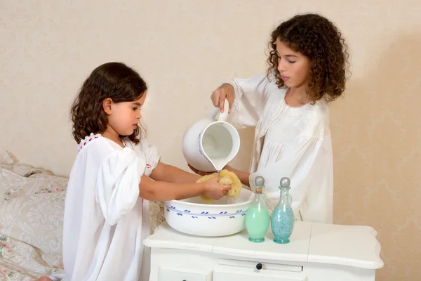 Washing before bedtime — Stock Photo, Image