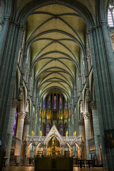 Katedra Ypres Martin Została Zniszczona Podczas Wojny Światowej Pełni Przywrócona Zdjęcia Stockowe bez tantiem