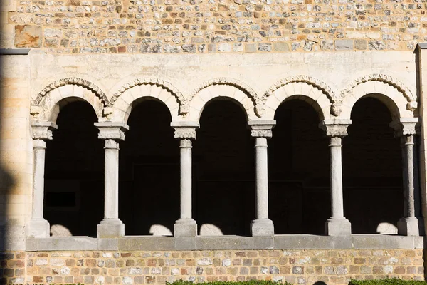 Pilares Arcos Del Patio Del Claustro Medieval Catedral Señora Tongeren —  Fotos de Stock
