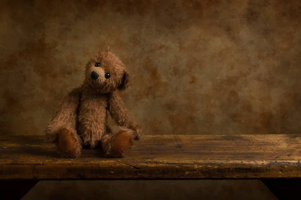 Retro Handmade Brown Teddy Bear Rustic Old Wooden Shelf Suitable — 스톡 사진