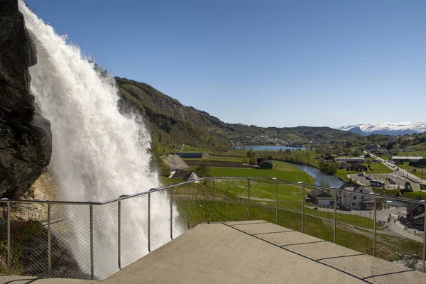 Nordheimsund Norwegia Maj 2015 Widok Steinsdalsfossen Pobliżu Norheimsund Okolic — Zdjęcie stockowe