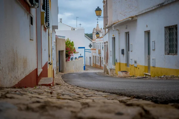 2022年9月 葡萄牙阿尔特 俯瞰葡萄牙阿尔加夫舒适村庄阿尔特的街道 — 图库照片