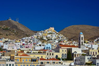 Syros Yunanistan 'ın Ege Denizi' nde bir adadır.