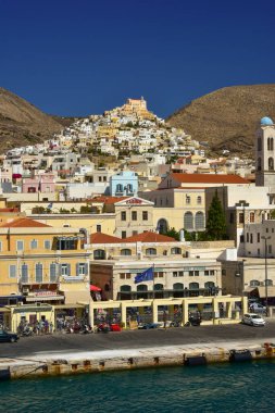 Syros Yunanistan 'ın Ege Denizi' nde bir adadır.