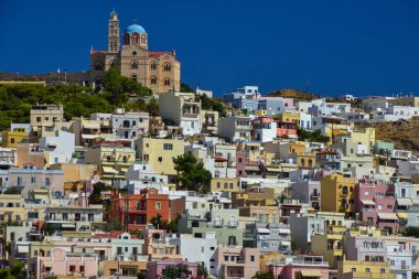Syros Yunanistan 'ın Ege Denizi' nde bir adadır.