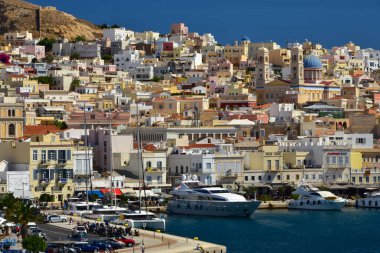 Syros Yunanistan 'ın Ege Denizi' nde bir adadır.