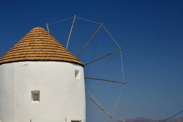 Yunanistan Mykonos Kentindeki Ikonik Tarihi Rüzgar Değirmenleri — Stok fotoğraf