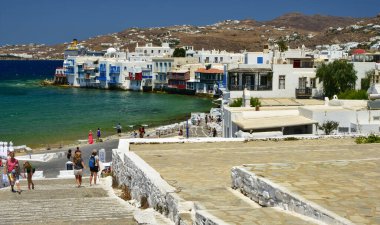 Yunanistan 'ın Ege Denizi' ndeki Mykonos adasında küçük Venedik