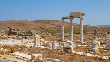 Yunanistan 'ın kutsal Delos adasında Poseidoniastların kurulması