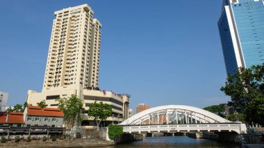 Singapur Nehri üzerindeki Elgin Köprüsü