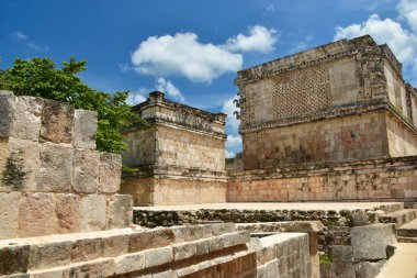 Uxmal 'da Nunnery Quadrangle, Meksika' da antik bir Maya şehri.