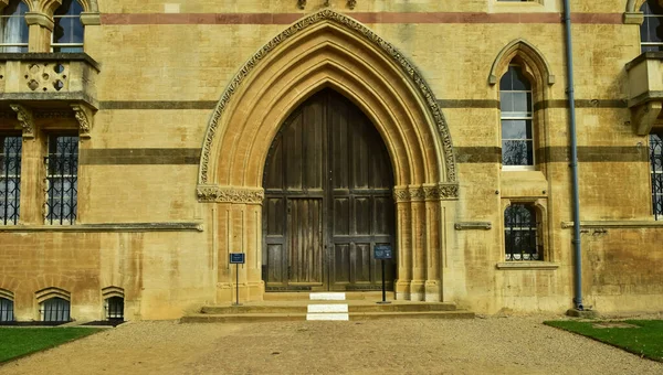 Вход Здание Церкви Христа Медоу Колледжа Оксфордского Университета Англии — стоковое фото