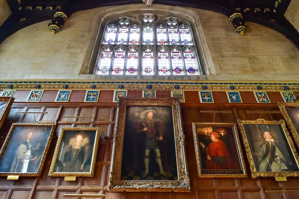 イギリスのオックスフォード大学の構成大学であるグレート ホール キリスト教会 — ストック写真