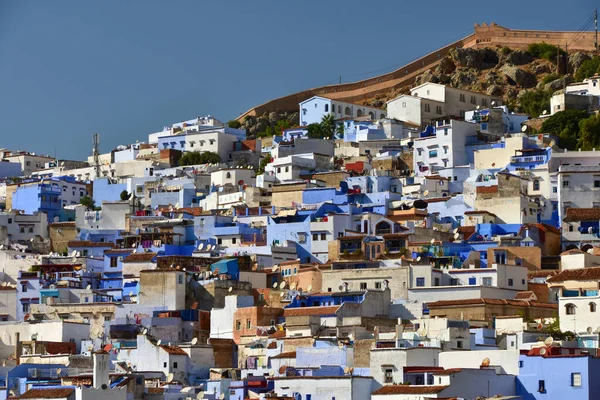 Chefchaouen Maroko Niebieskie Miasto Położone Wzgórzu — Zdjęcie stockowe