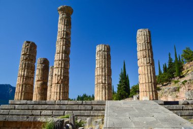Yunanistan 'ın Antik Delphi kentindeki Apollo Tapınağı