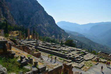Yunanistan 'ın Antik Delphi kentindeki Apollo Tapınağı