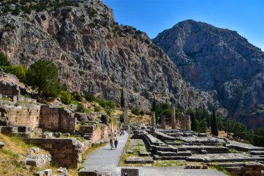 Yunanistan 'ın Antik Delphi kentindeki Apollo Tapınağı