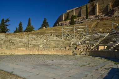 Yunanistan 'ın Atina kentindeki Akropolis' in güney yamacında bulunan Dionysos Tiyatrosu