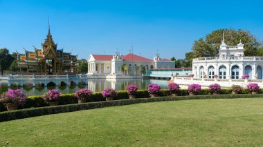 Bang Pa-In Sarayı, Ayutthaya, Tayland 'da Kral Rama V tarafından inşa edilmiş eski bir kraliyet sarayı.