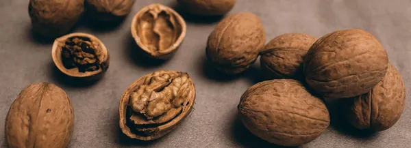 Papel Pintado Comida Nueces Sobre Fondo Mesa Viejo Para Concepto — Foto de Stock