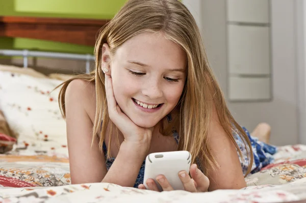 Girl with mobile phone — Stock Photo, Image