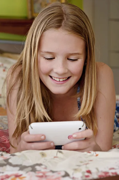 Girl with mobile phone — Stock Photo, Image