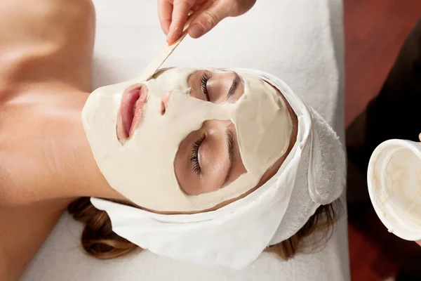 Beauty treatment, mask — Stock Photo, Image