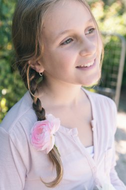 genç kız saç Pembe çiçek