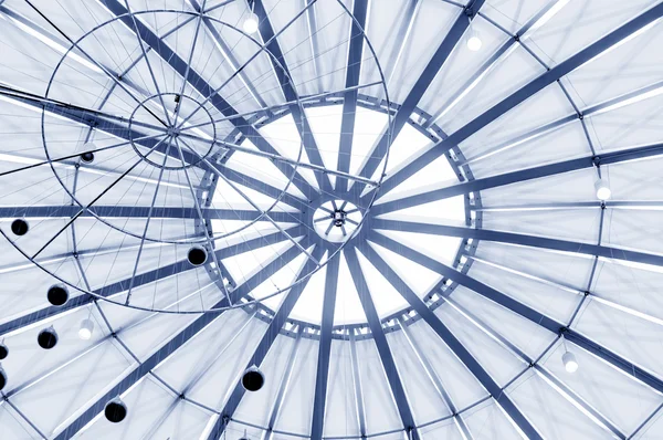 Dairesel cam tavan — Stok fotoğraf