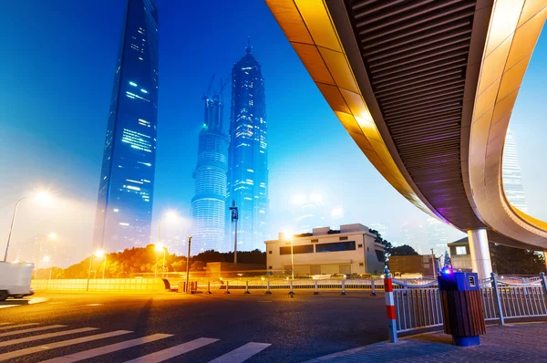 Shanghai bij nacht — Stockfoto