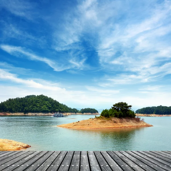 Platform beside sea — Stock Photo, Image